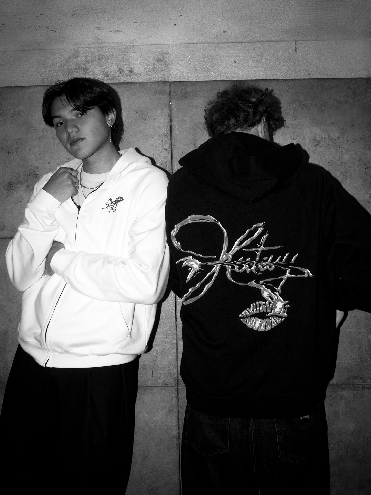Xutivy™ : Zip Noir
